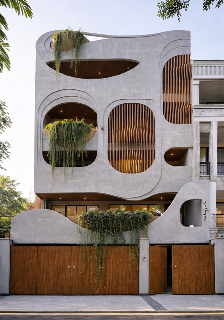 House of Sculpted Screens